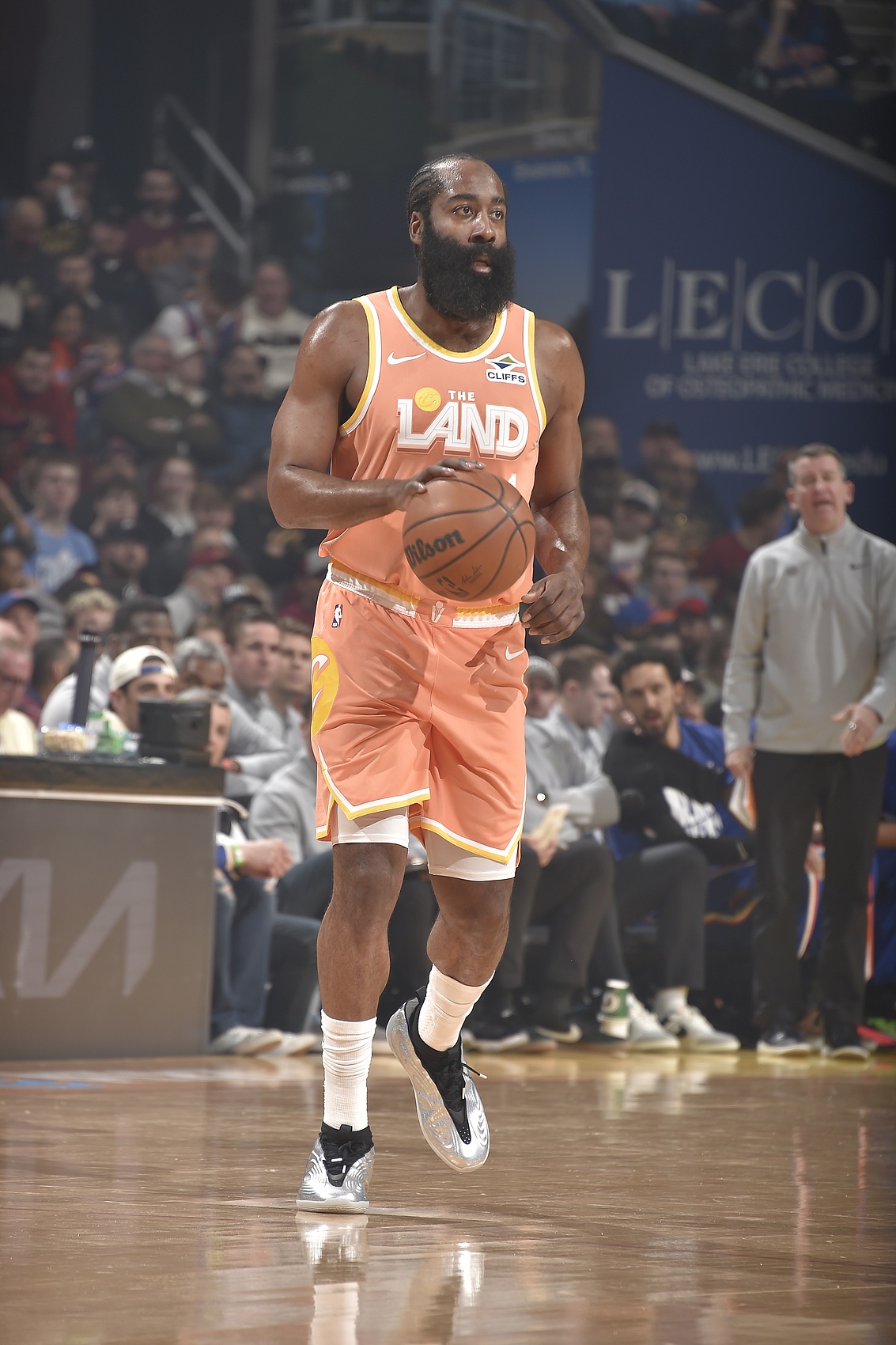 奇异果体育官网-阿特金森：哈登还没完全康复 他总是带伤出战&amp;但是仍然打的很好