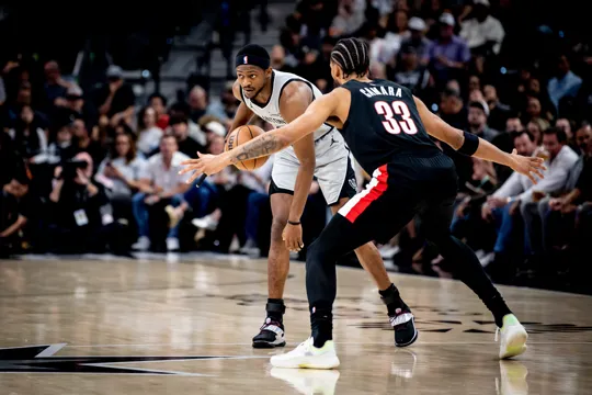 奇异果体育下载-福克斯：65场参赛资格规则应当设置例外情况，以坎宁安为例